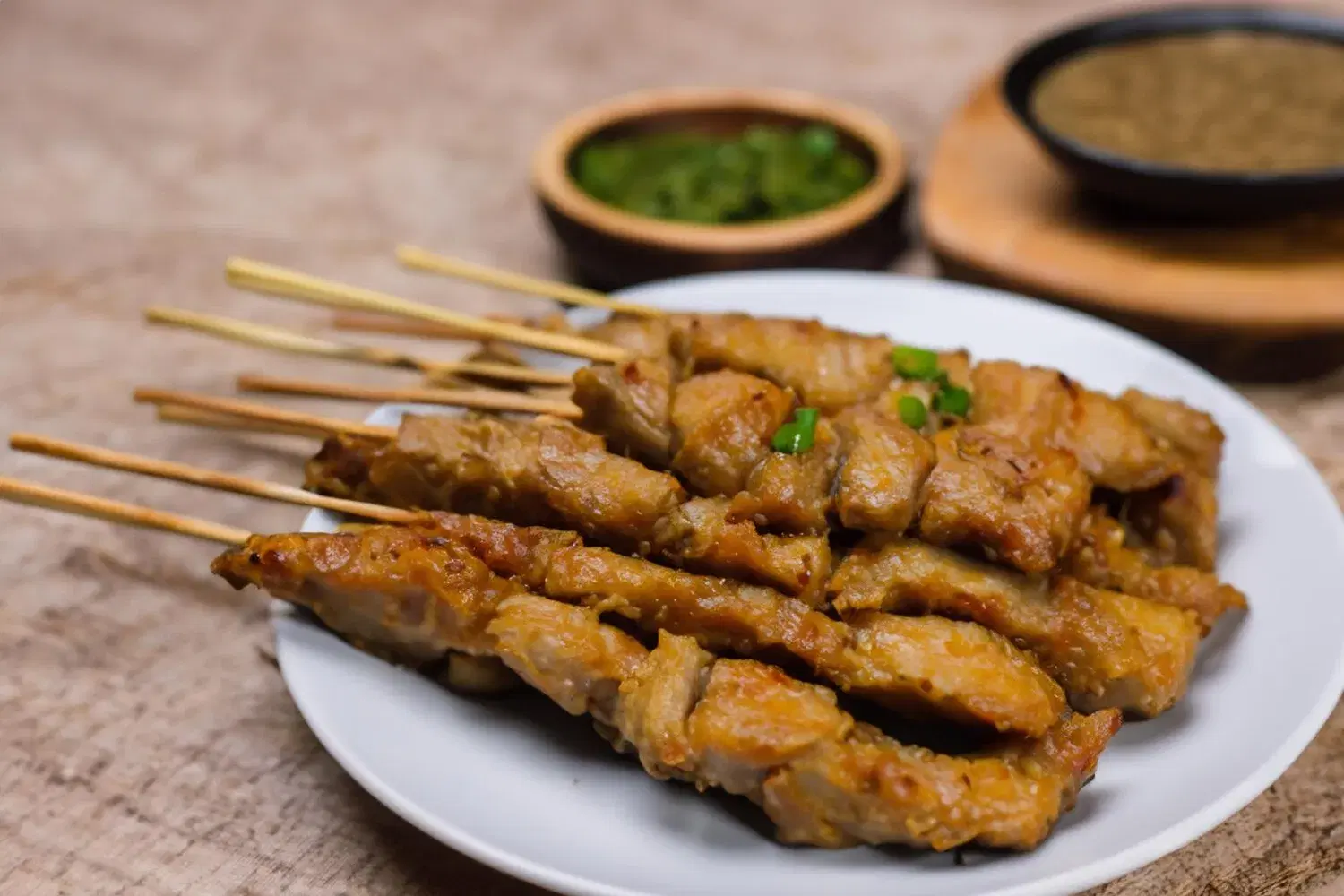 Satay https://4kym48m6w0dj35od.public.blob.vercel-storage.com/dishes/internal/satay-1759361180463.webp