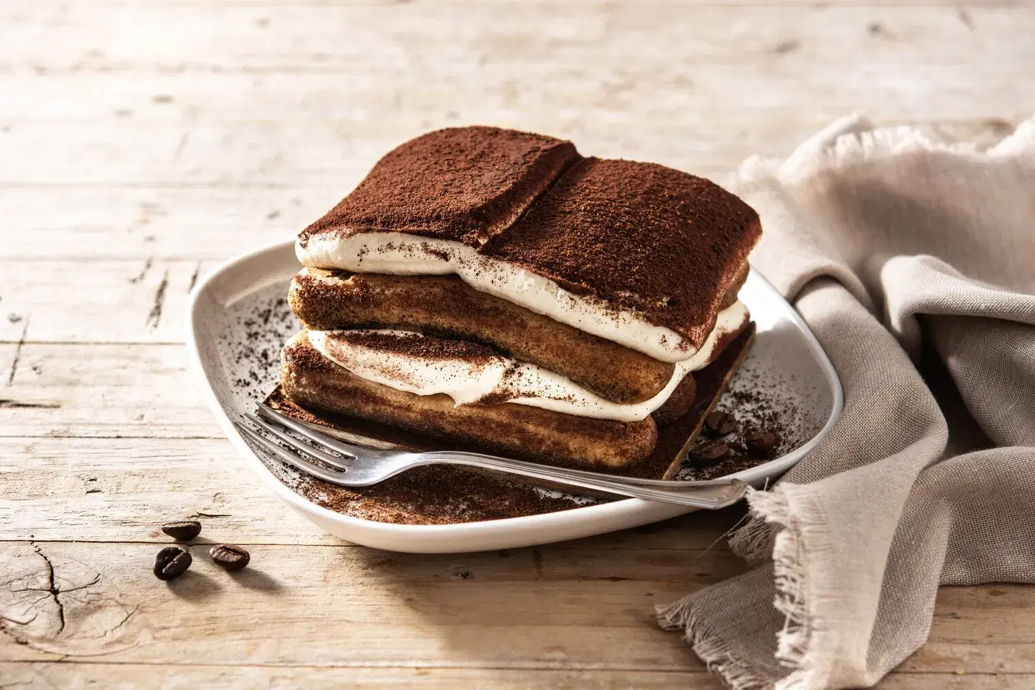 Tiramisu https://4kym48m6w0dj35od.public.blob.vercel-storage.com/dishes/internal/tiramisu-1759434374843.webp